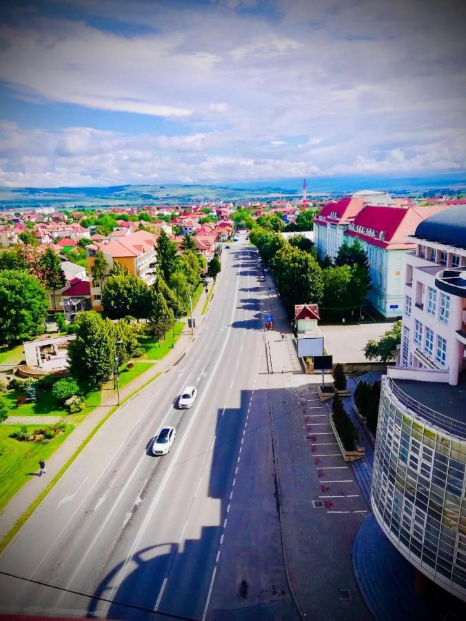 Апартаменты Midsummer Boulevard Алба-Юлия Экстерьер фото